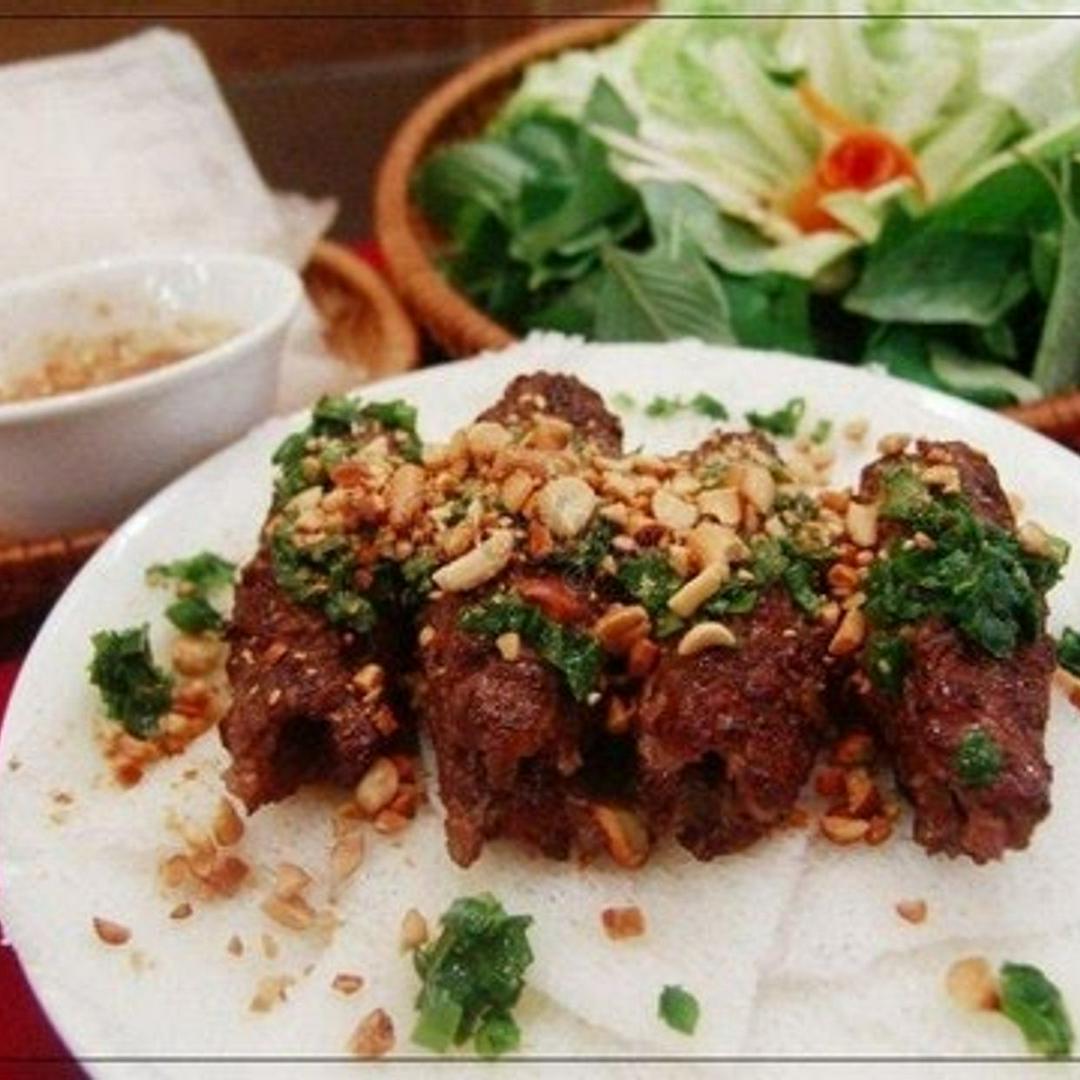 banh-hoi-nem-nuong-lon