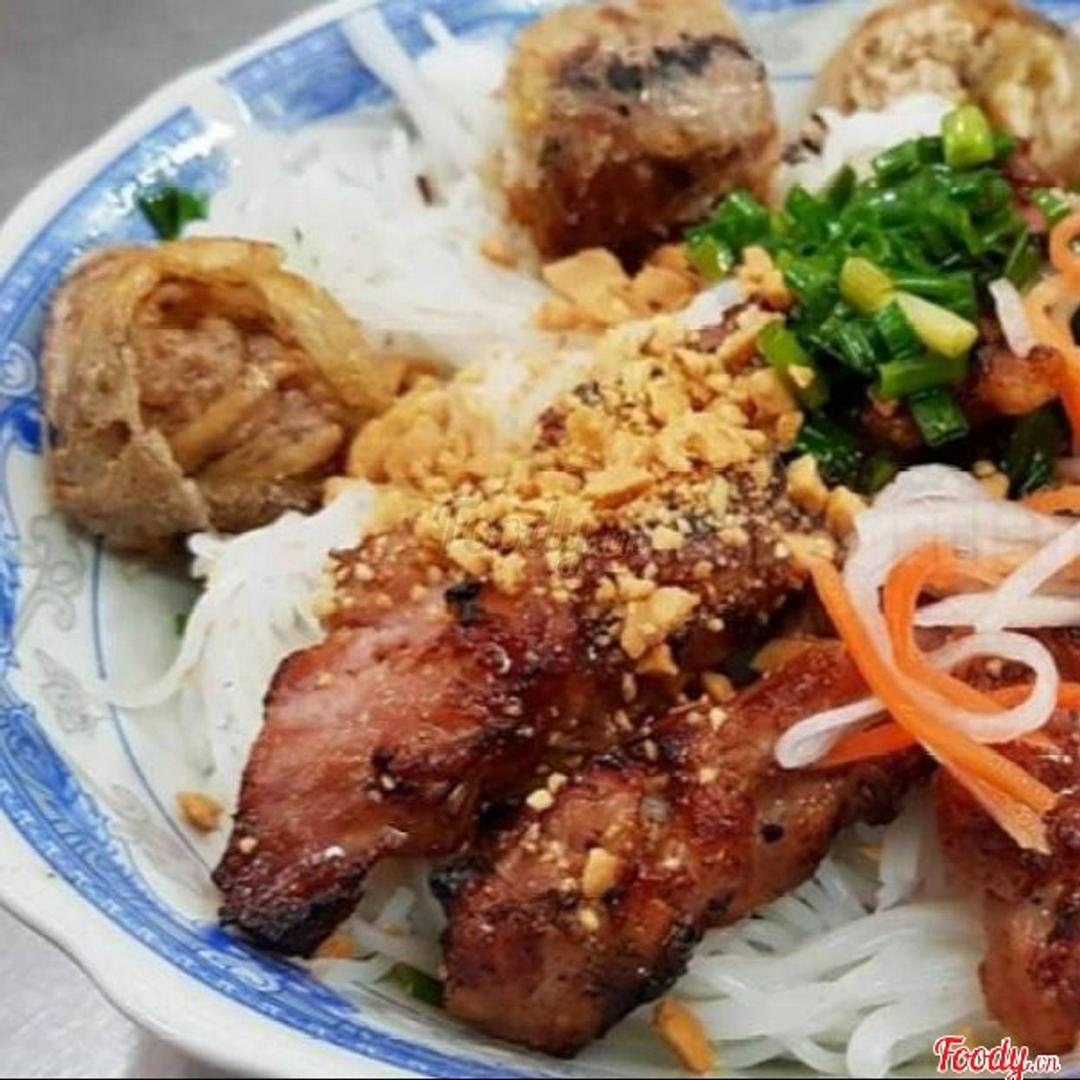 banh-hoi-thit-nuong-nho