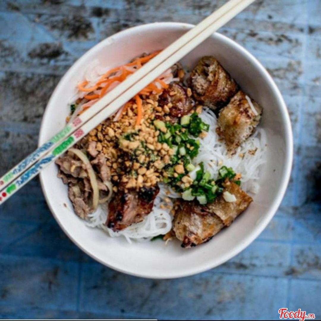 bun-thit-nuong-cha-gio-1-sua-bap-gao-luc-matcha-dau