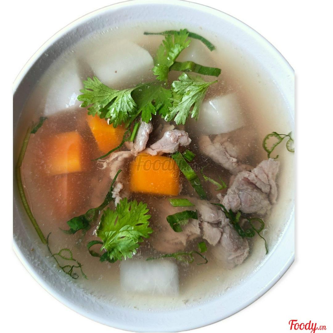 soup-bo-an-kem-banh-cuon