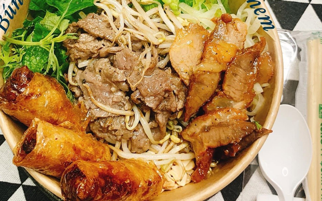 Bếp-Gấu---Bún-Trộn-Bò-Nam-Bộ-&-Mì-Trộn-Indomie---Hàng-Than