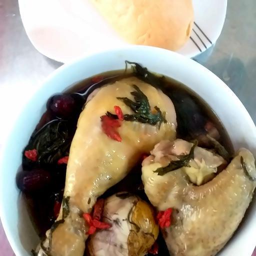 ui-ga-canh-ga-trung-vit-lon-kem-banh-my