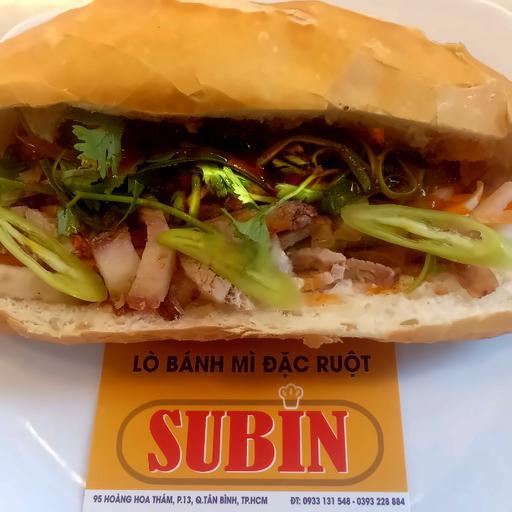 banh-mi-heo-quay