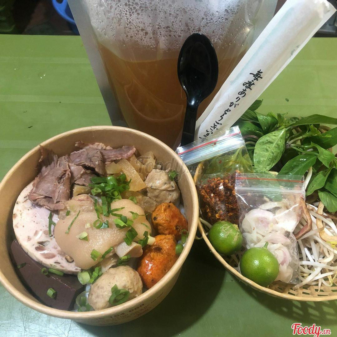 com-bo-xin-5-bun-bo-hue-ac-biet-tang-kem-5-cai-quay