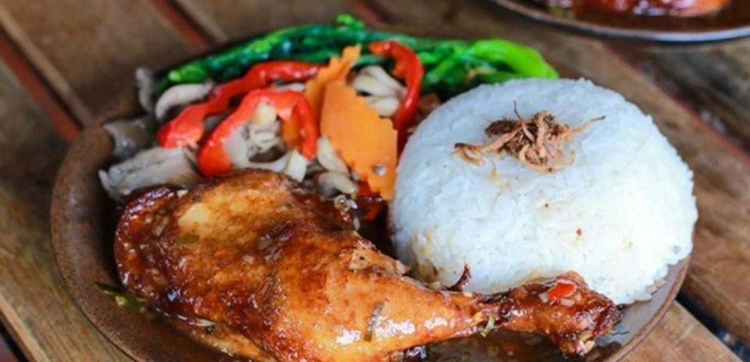 com-trang-ga-nguyen-ui