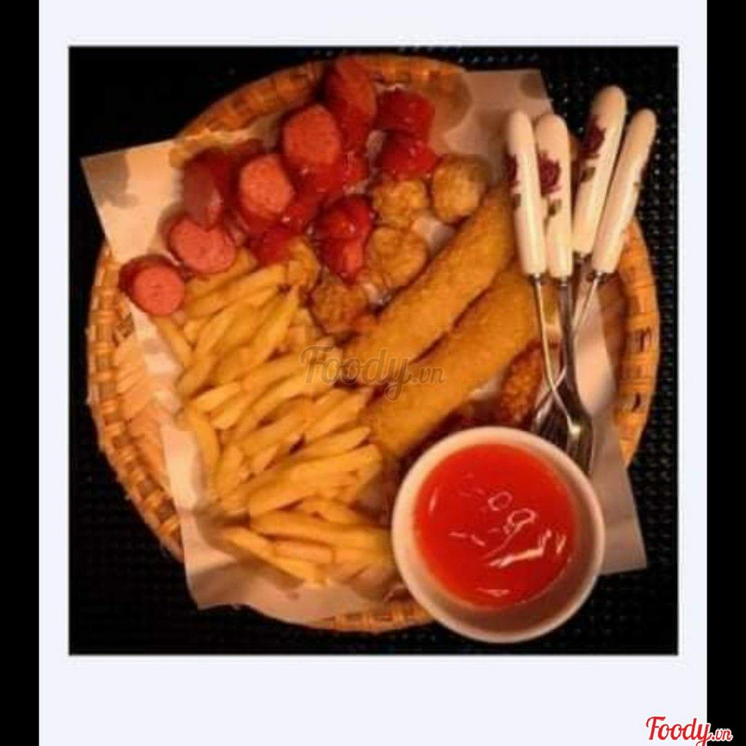 nem-ran-6-tokbokki-lac-pho-mai-khoai-tay-ca-vien-chien-5