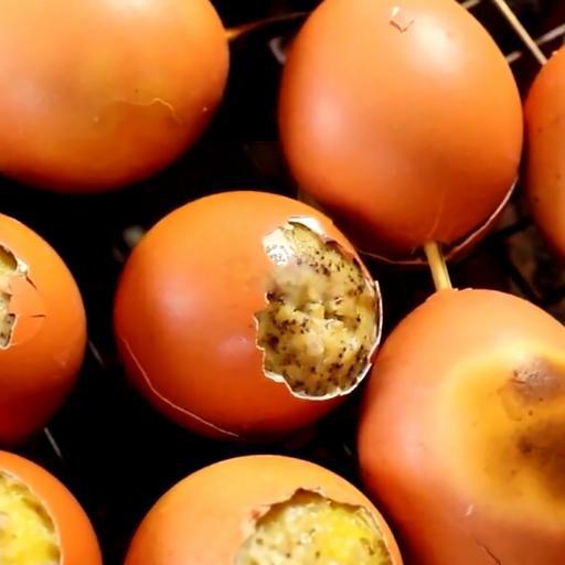 combo-10-trung-hot-ga-nuong-thai-lan