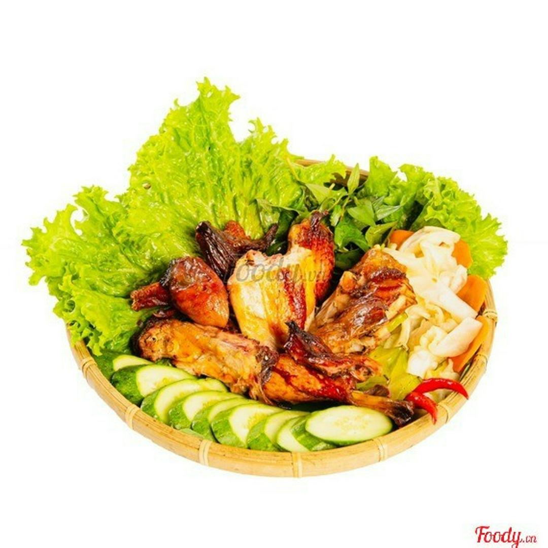 nua-ga-nuong-muoi-ot-a-half-spicy-salted-grilled-chicken