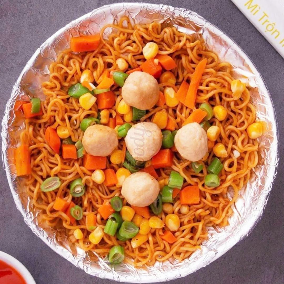 mi-tron-hai-san-vien