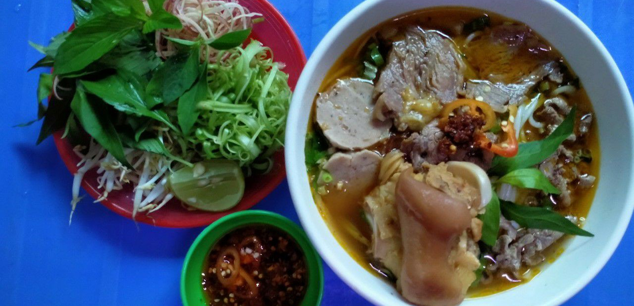 quan-an-kim-chi-bun-bo-hue-ly-nam-e