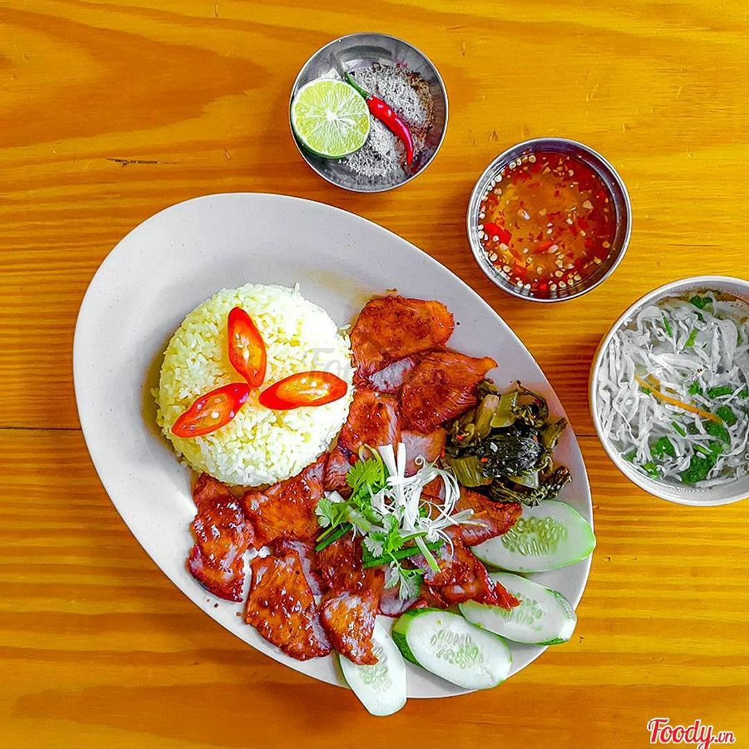 com-xa-xiu-ac-biet-kieu-hai-nam