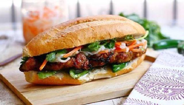banh-mi-02-thit-xien-nuong