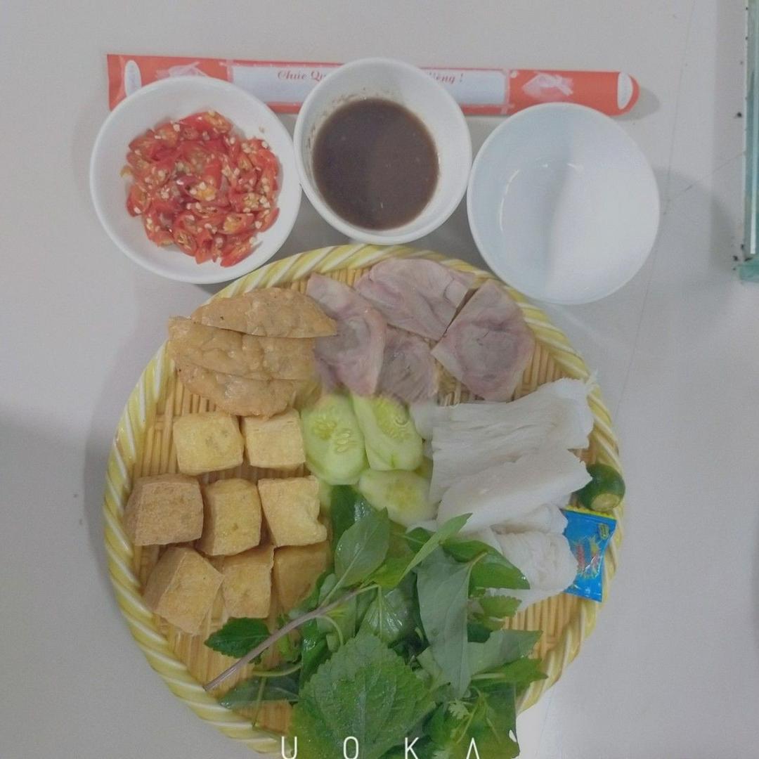 bun-au-thit-chan-gio-cha-com