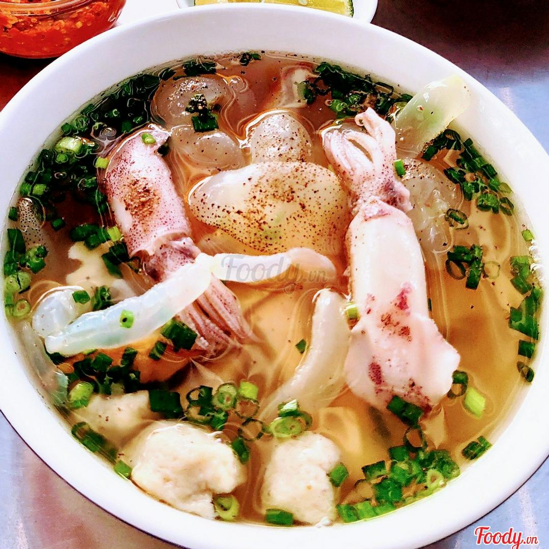 banh-canh-ca-ac-biet