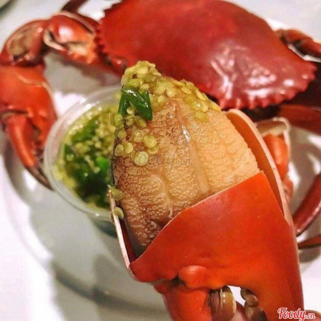 cua-thit-lon-hap-nuoc-dua-2-con