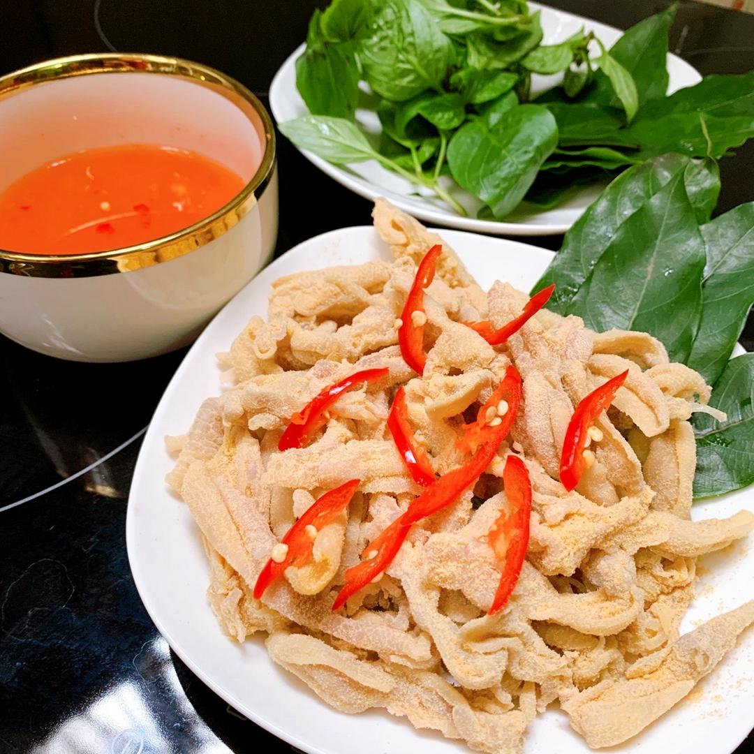 chan-ngan-rut-xuong-tron-thinh