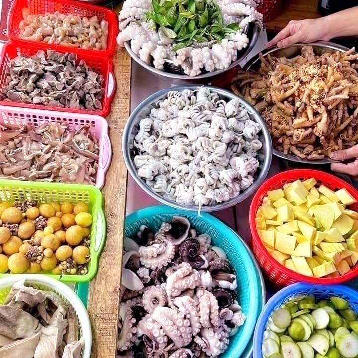 thap-cam-tron-7-mon-500