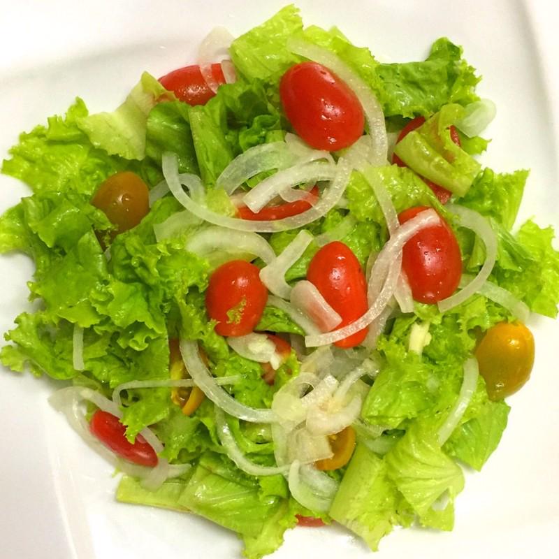 salad-dau-dam-them-salad-and-sauce