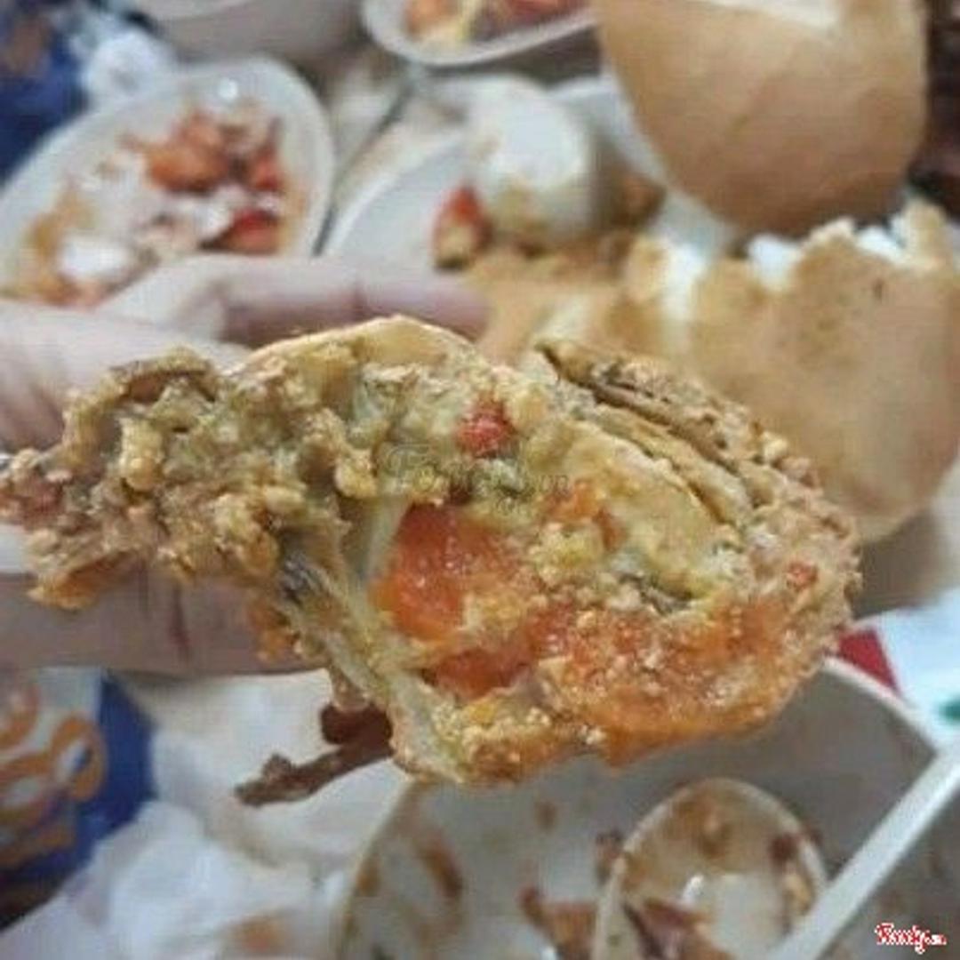 cua-ca-mau-sot-trung-muoi