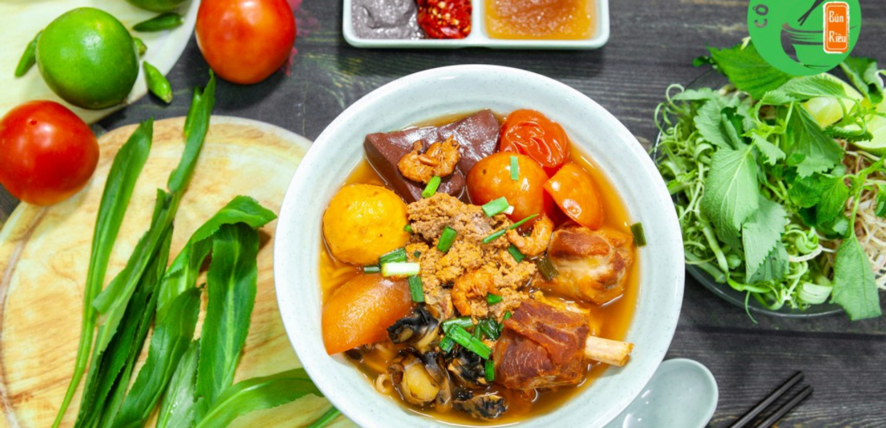 bun-rieu-goc-nguyen-canh-chan-khong-chi-nhanh