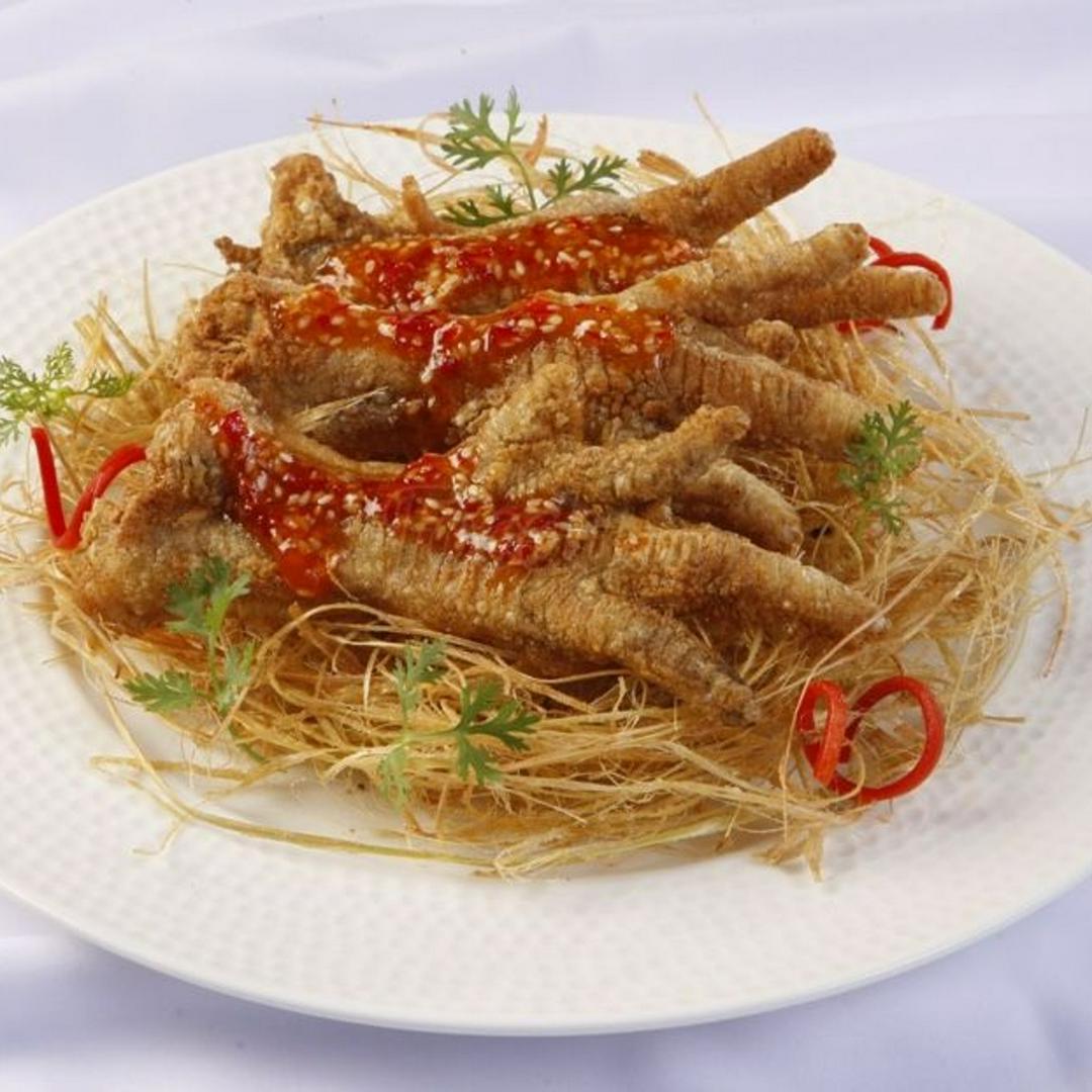 chan-ga-rut-xuong-xao-sa-ot-hop-lon