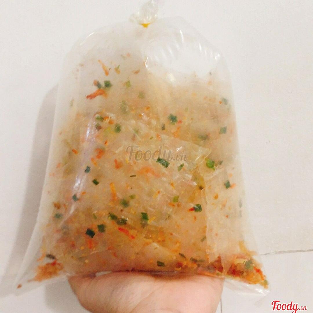 banh-trang-hanh-ruoc-tron