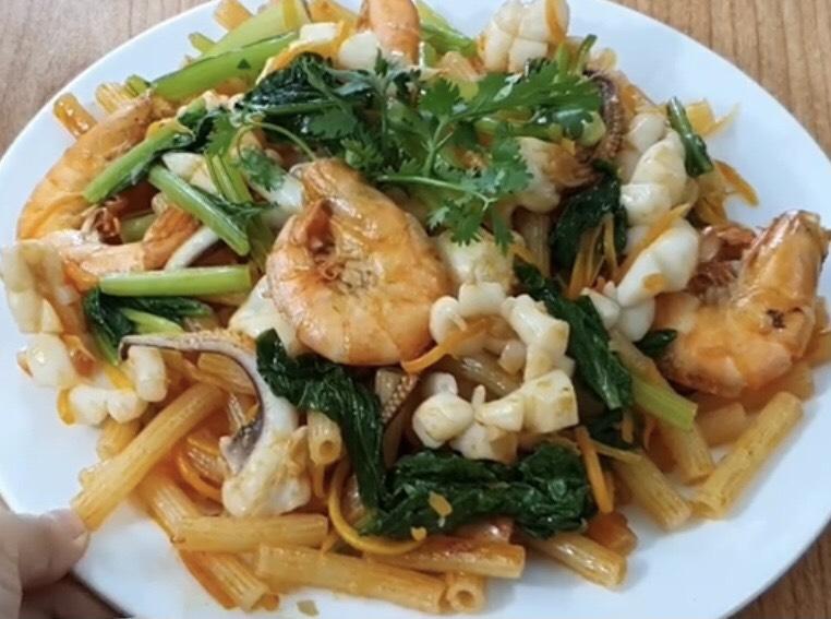 nui-xao-hai-san-co-ca-co-la