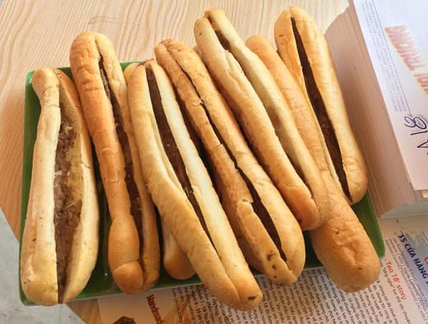 05-banh-mi-que