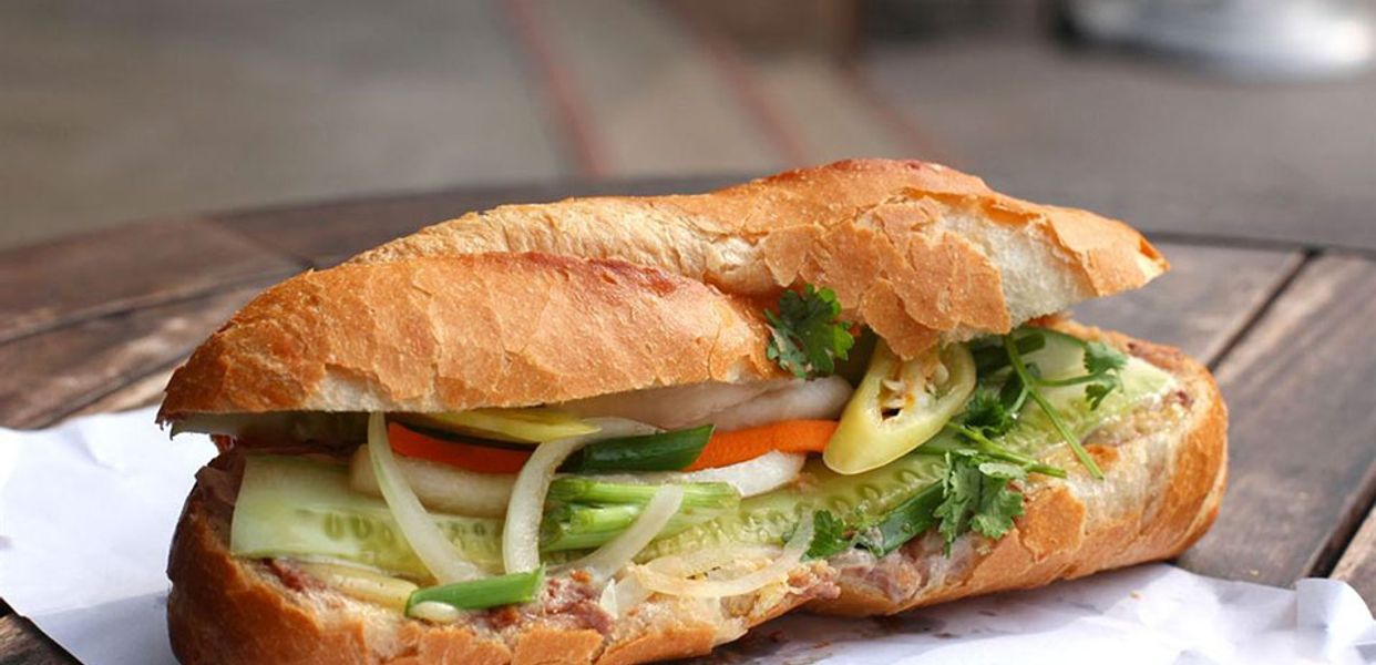 thien-uong-banh-mi-ha-noi-le-uc-tho