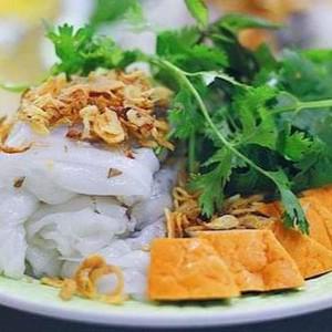 banh-cuon-nong-chay-cha-que-ruoc-tom