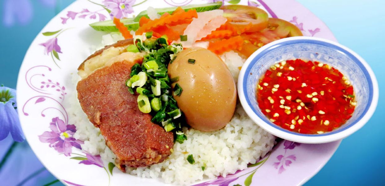 quan-com-a-nhat-quoc-lo-13