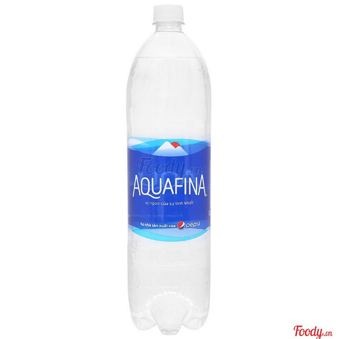 nuoc-khoang-aquafina