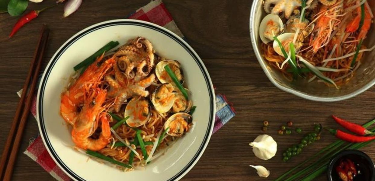 tran-gia-ky-com-chien-hu-tieu-go-o-moi