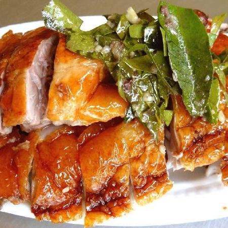 vit-quay-la-moc-mat-1-2-con-canh-mang-tiet-long-me-bun-kho