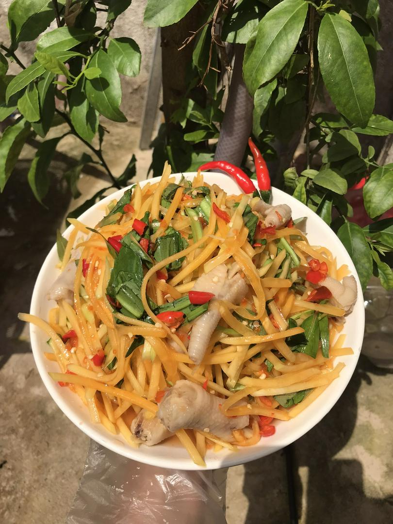 goi-u-u-chan-ga-xuong