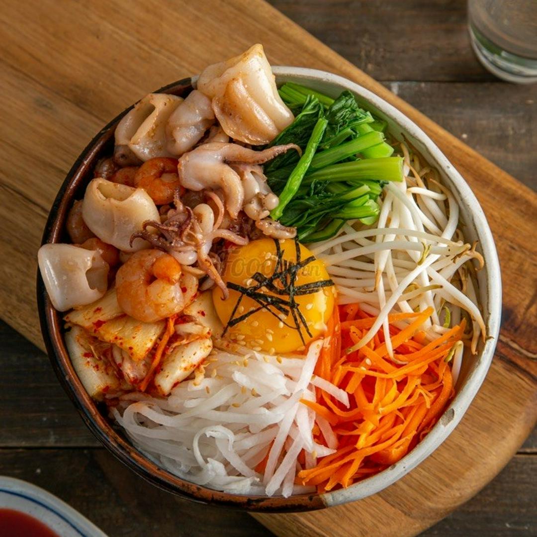 com-tron-hai-san-haemul-bibimbap