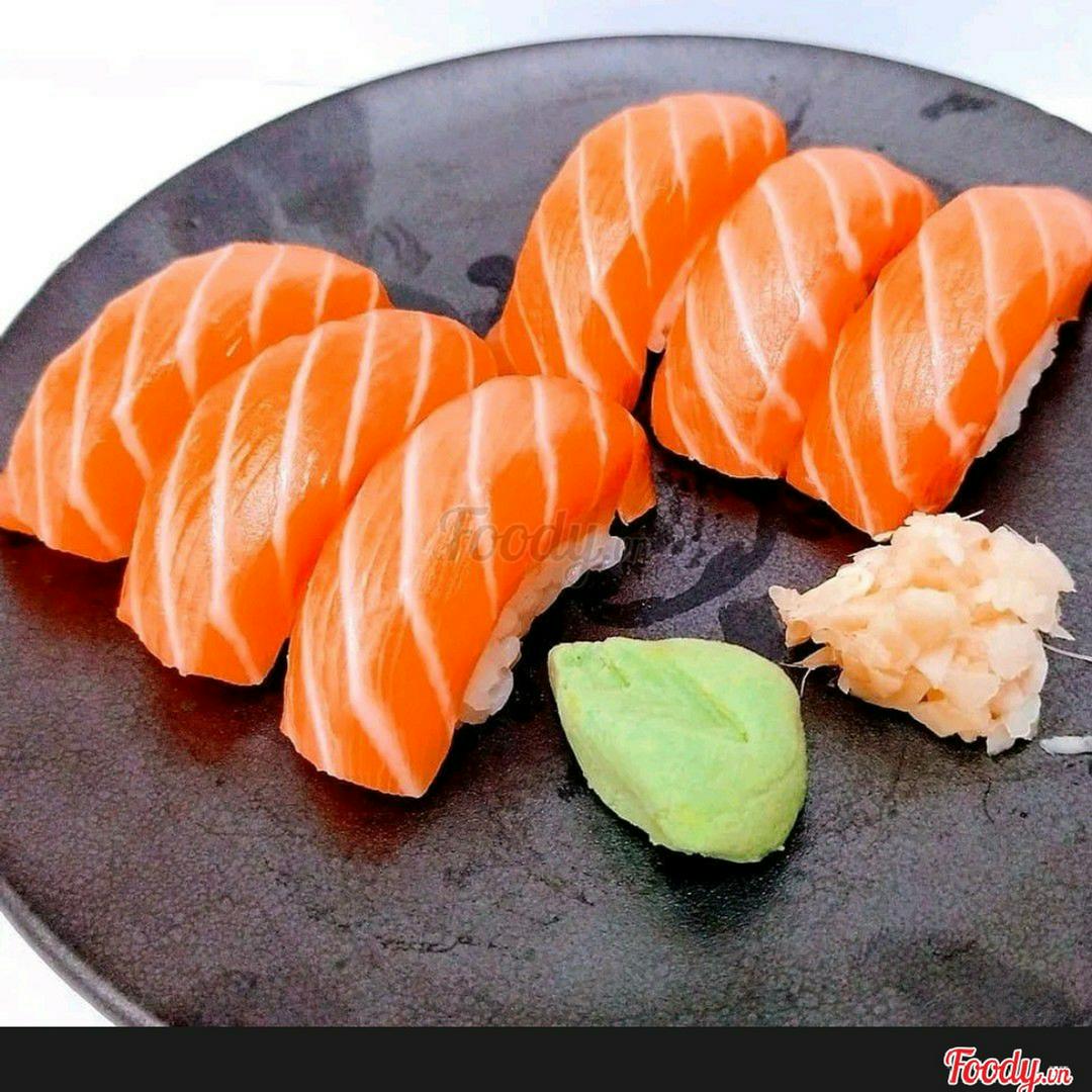 6-vien-nigiri-ca-hoi