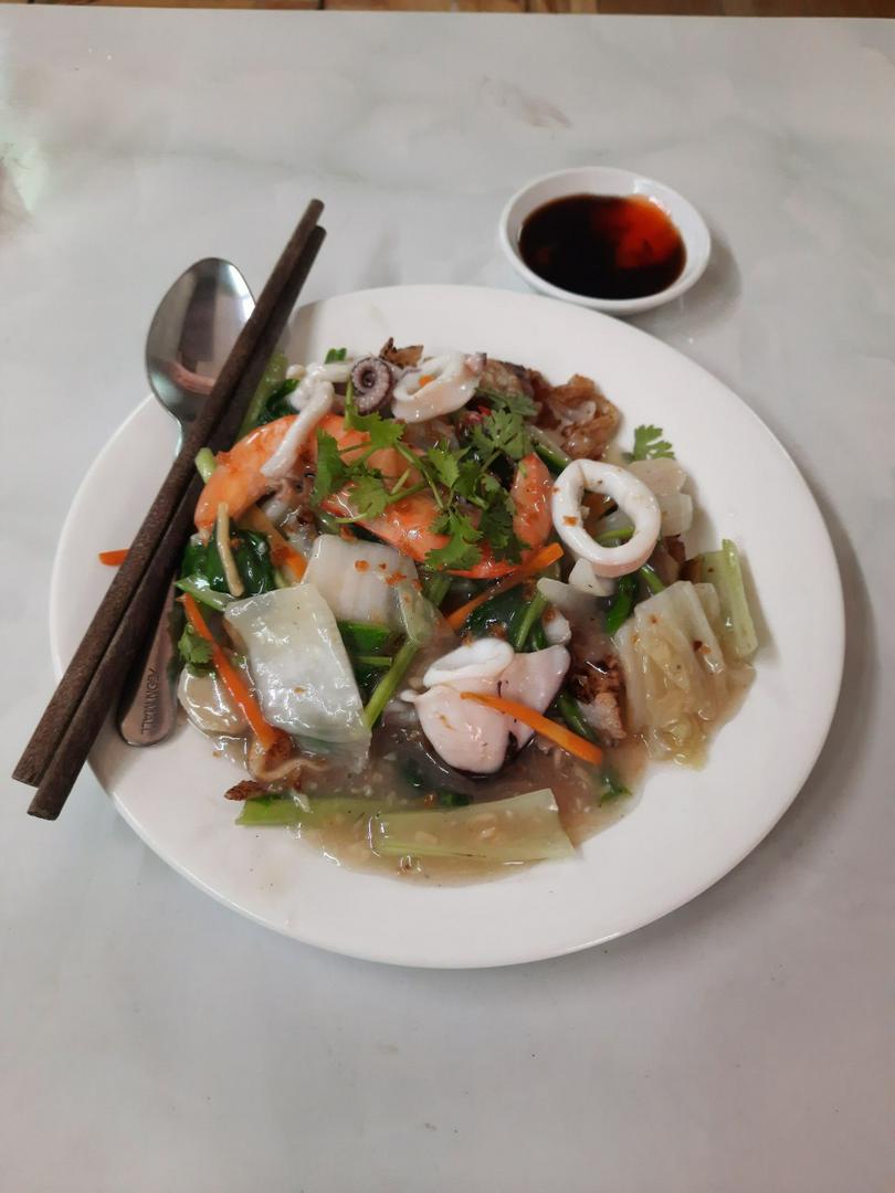 hu-tieu-mem-xao-thap-cam