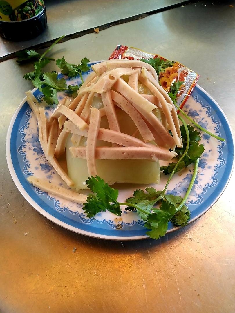 banh-gio-nong-cha-lua