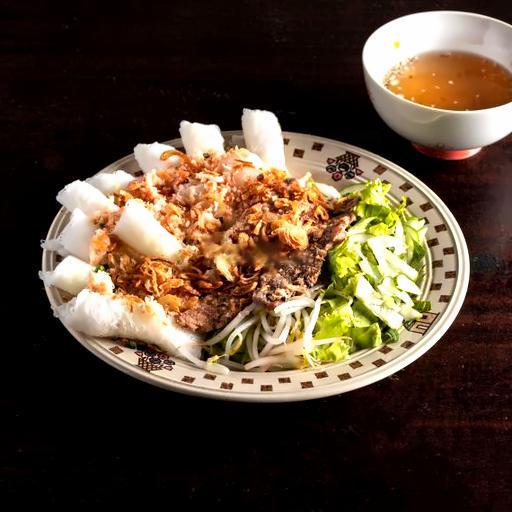 banh-hoi-ac-biet-little-hue