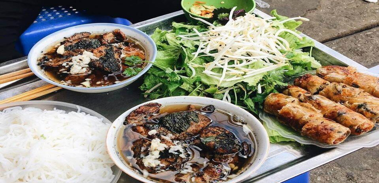 quan-bun-cha-met-ma-may