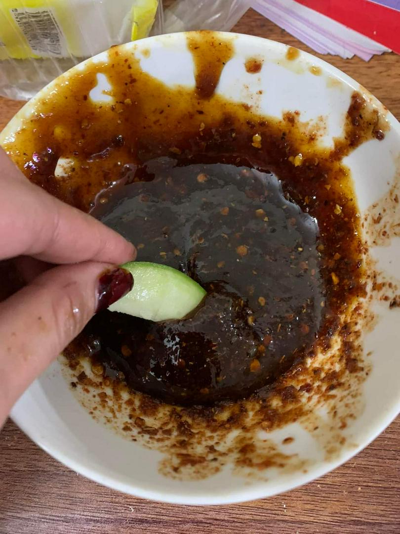 nuoc-cham-than-thanh-1-chuyen-cham-hoa-qua-xoai-coc