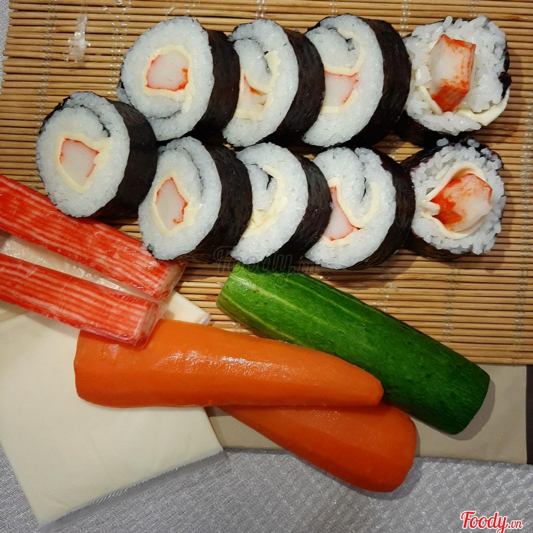 kimbap-thanh-cua-xuc-xich