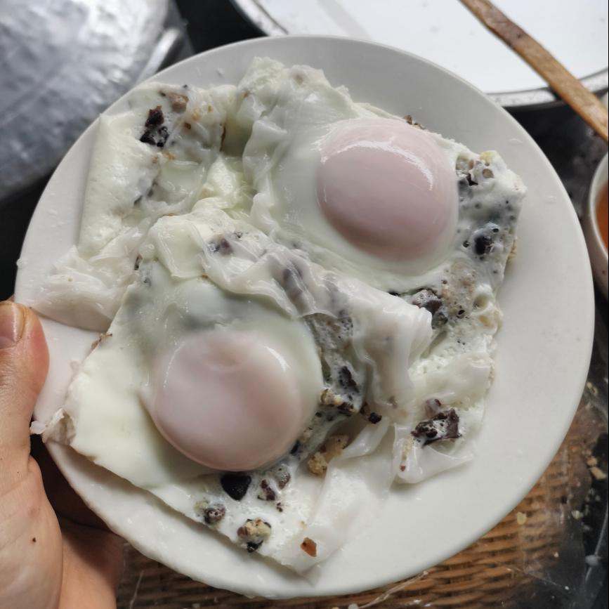 banh-cuon-trung-tai-thit-nuong