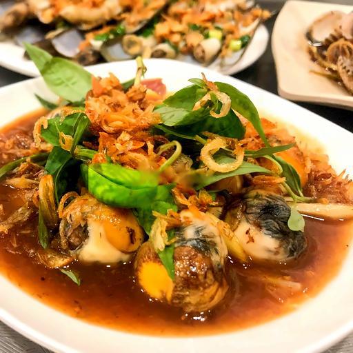 trung-cut-lon-xao-me