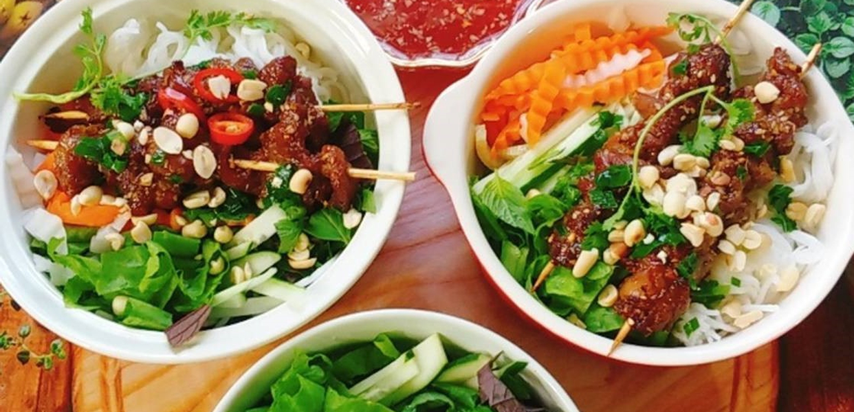 quan-bun-thit-nuong-bon-bon-minh-phung