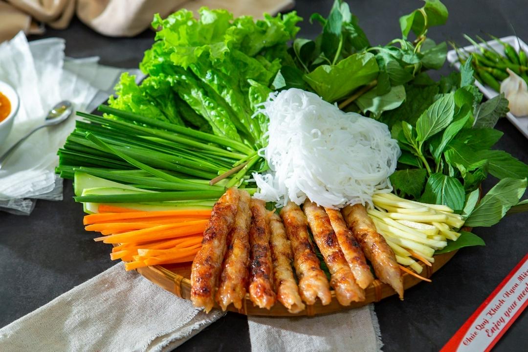 met-nem-nuong-1-2-kg-sieu-tiet-kiem-cho-g-tang-2ly-tra-tac