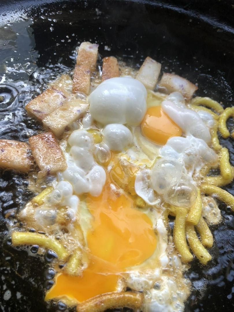 thap-cam-bot-mon-nui-chien-2-trung