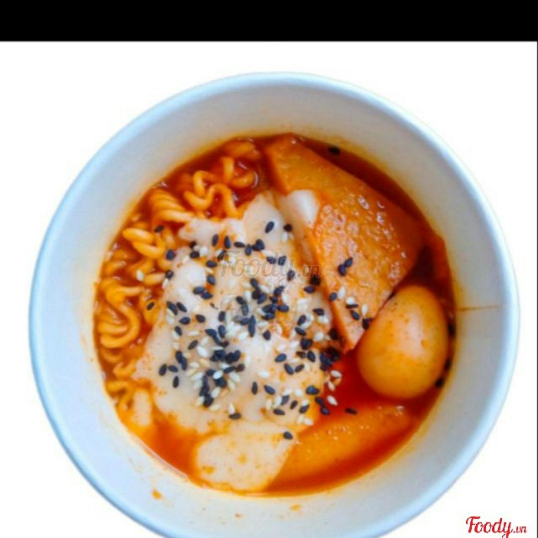 tokbokki-chua-ngot-co-mi-mi-hq