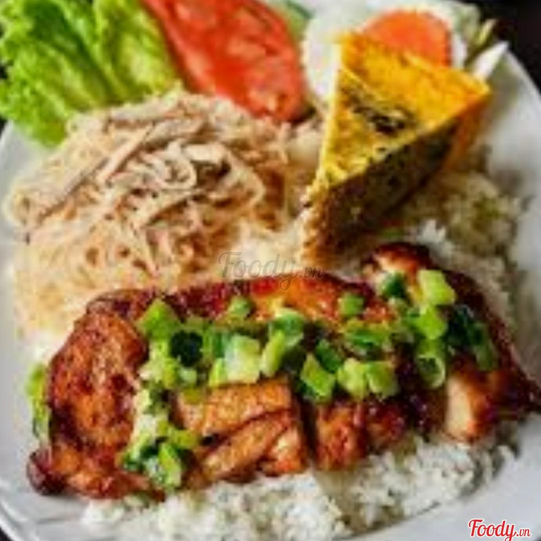 com-ba-roi-bi-thit-canh